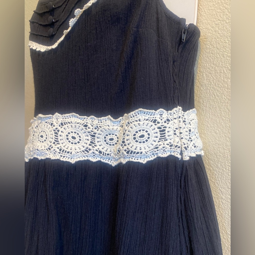 Hot Topic black crochet dress - Picture 4 of 9